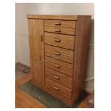 Dresser 2 corners on drawers damaged 54x40x17