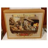 Granduer Noel Nativity Set