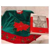 Tree Skirt and Tree Topper  - tree Skirt 19in