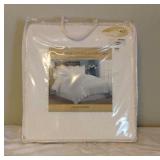 Full/Queen Coverlet Set