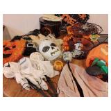 Assorted Halloween Decor