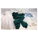 Green Valore tracksuit with hat, top 8" long