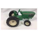 Vintage metal tractor 9x5x5" good condition