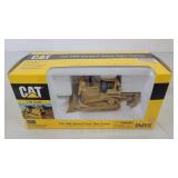 Norscott Cat D8R series II track loader