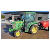 John Deere 3046R