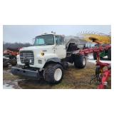 1988 Ford L8000 spreader truck