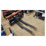 Wolverine hydraulic adjustable pallet forks
