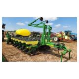 John Deere 1770 NT 16 row planter