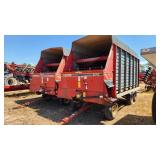 Gehl 970 front unload forage wagon