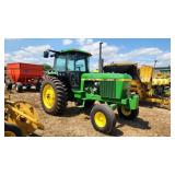 John Deere 4240