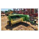 John Deere 336 square baler
