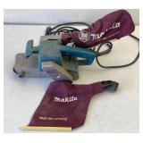Makita 4 Inch Belt Sander With Dust Bags
