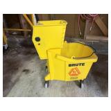 Commerical mop bucket