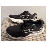 Brooks tennis shoes