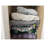 Knitted, fleece blankets (6)