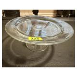 Glass cake stand