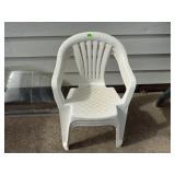 Set of white plastic patio chair