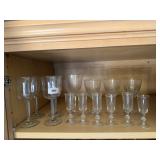Mixed lot of stemware