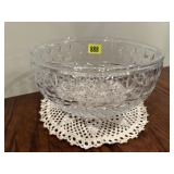 Crystal serving bowl, doilie