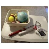 Mixed lot of balls, hand ball pumps