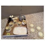 Play dishes, cookware