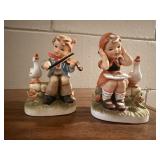 Porcelain figurines (2)