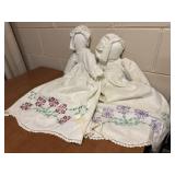 Embroidered Amish dolls (2)
