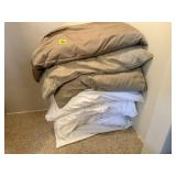Bed pillows