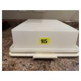 Cake storage container