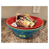 Plastic mixing bowls (3), recipe booklets