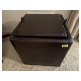 Storage ottoman, blankets included