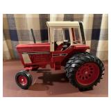 International 1586 toy tractor