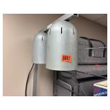 Heat lamp,  food warmer. Needs a bulb.