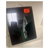 I pad with cord powers on