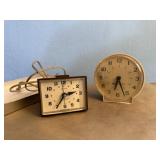 Vintage clocks (2)