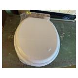 NEW toilet seat