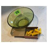 Green bowl, corn holders