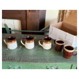 Brown stoneware mugs (5)