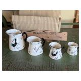 Chicken measuring cups, wall hooks