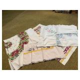 Vintage tablecloths (4)