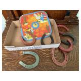 Toy horseshoe game