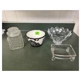 Damask bowl, glassware, jar