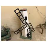 Garden windmill, loose blade