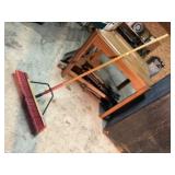 Push broom