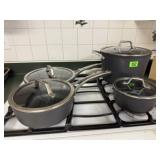 Calphalon cookware set