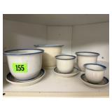 Graduated flower pots