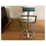 Big Green Egg Grid Lifter grill accessory