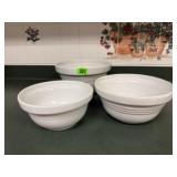 White stacking bowls (3)