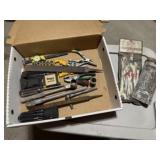Mixed lot of hand tools, wrenches, ratchet, pliers