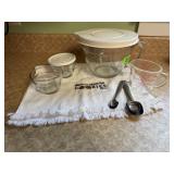 Pampered Chef batter bowl, glass prep bowls,
